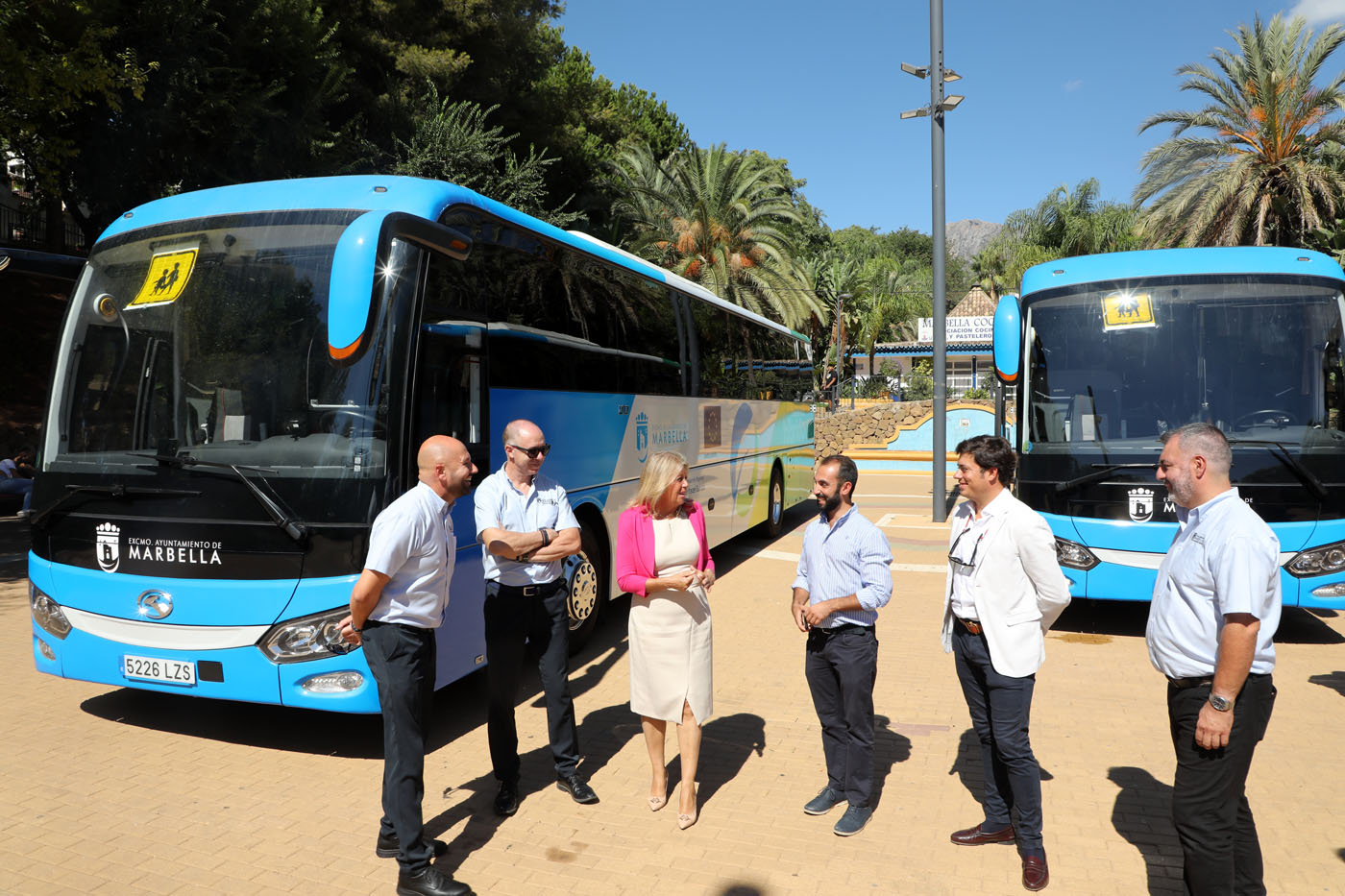 El Ayuntamiento refuerza la flota de transporte escolar con tres nuevos autobuses híbridos que reducen en un 50% las emisiones de CO2 a la atmósfera
